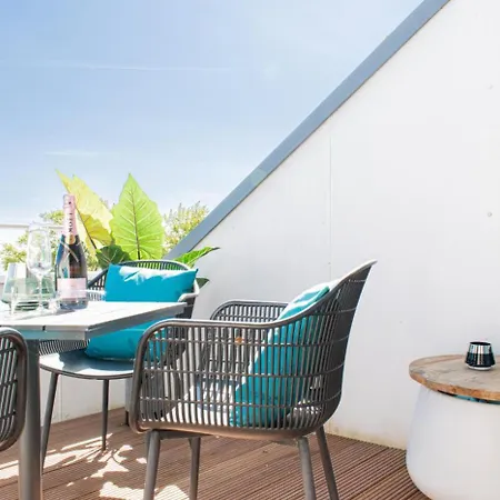 View 99 - In Mit Exklusivem Ostseeblick *