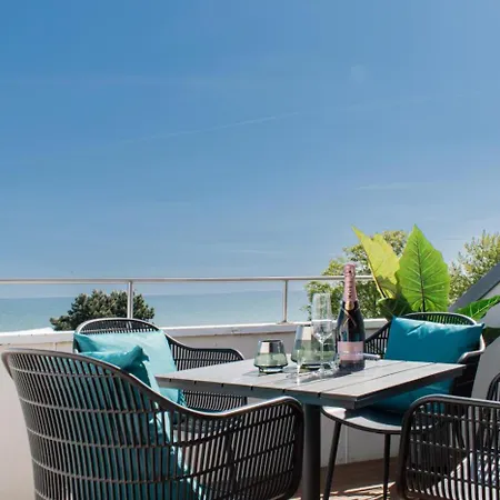 View 99 - In Mit Exklusivem Ostseeblick *