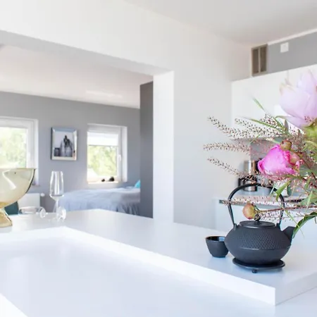 View 99 - In Mit Exklusivem Ostseeblick *